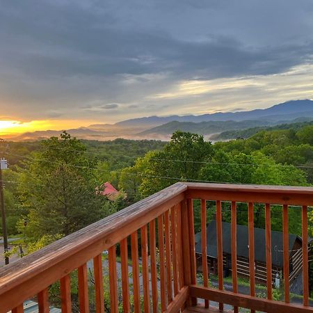 A Walk In The Clouds By Eden Crest Villa Sevierville Eksteriør bilde