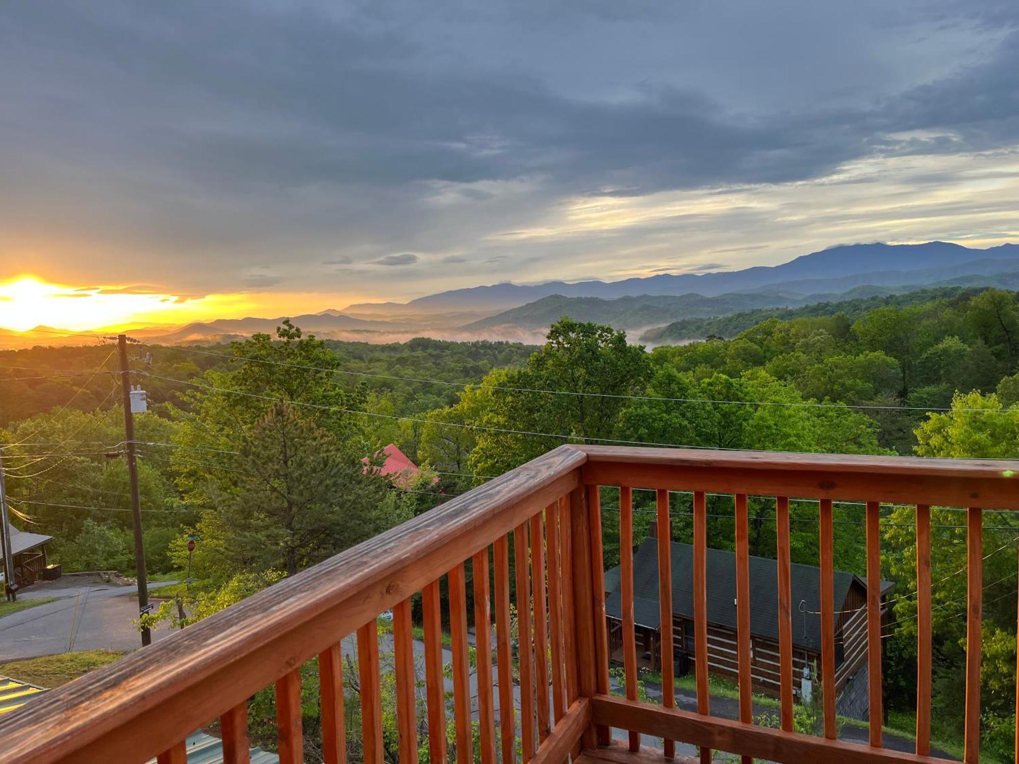 A Walk In The Clouds By Eden Crest Villa Sevierville Eksteriør bilde